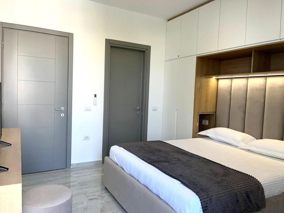 Diamond Dream Apartment ซารานเดอ ภายนอก รูปภาพ