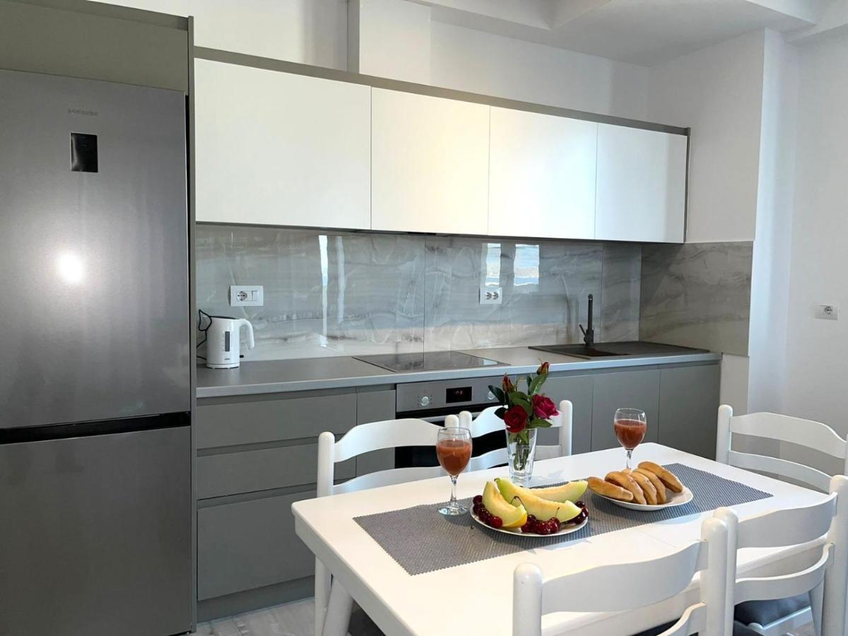 Diamond Dream Apartment ซารานเดอ ภายนอก รูปภาพ