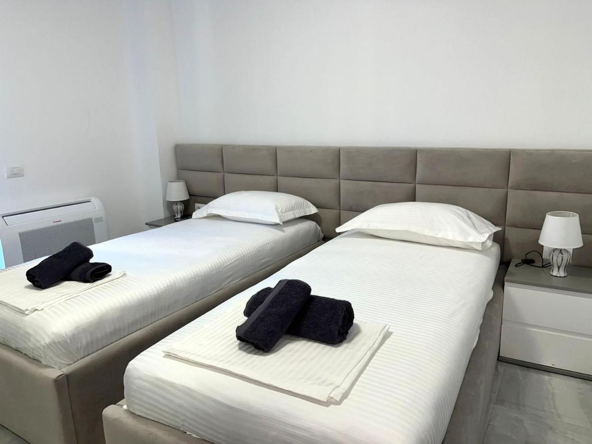 Diamond Dream Apartment ซารานเดอ ภายนอก รูปภาพ